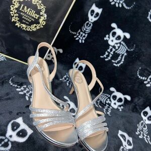 L. Miller Silver Glitter Slingback Heels